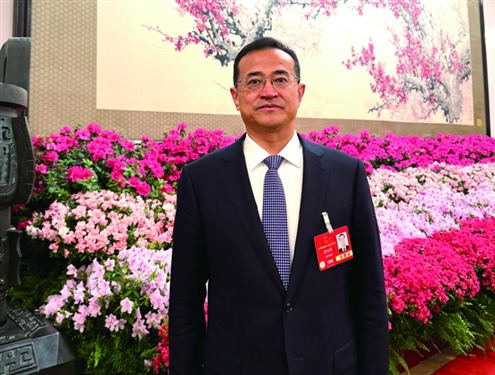 李兰祥提到,泰安将强化泰山文化研究阐释,持续提高泰山文化“含金量”和影响力。